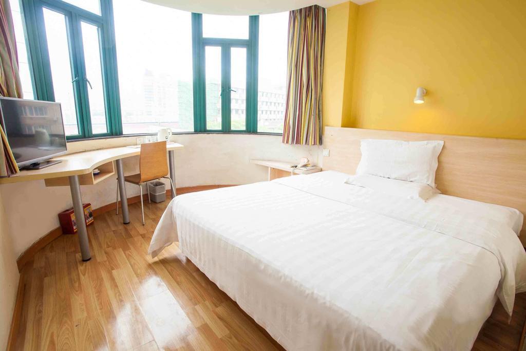 7Days Inn Foshan Dongfang Square Walmart Phòng bức ảnh