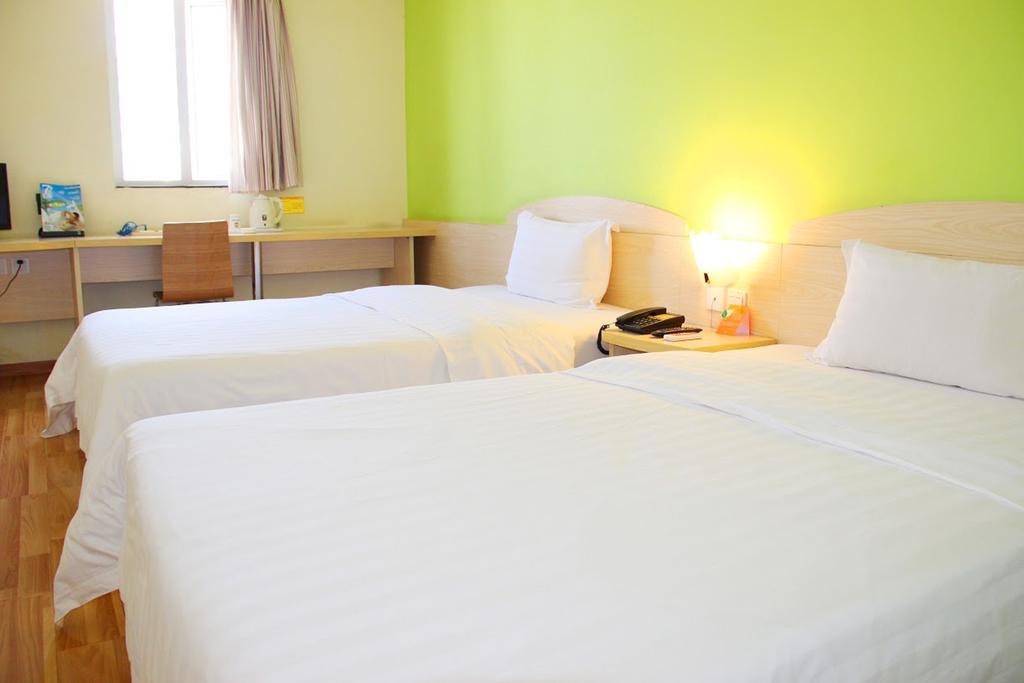 7Days Inn Foshan Dongfang Square Walmart Ngoại thất bức ảnh